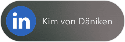 LinkedIn-Logo neben dem Namen „Kim von Däniken“ auf abgerundetem grauem Hintergrund.