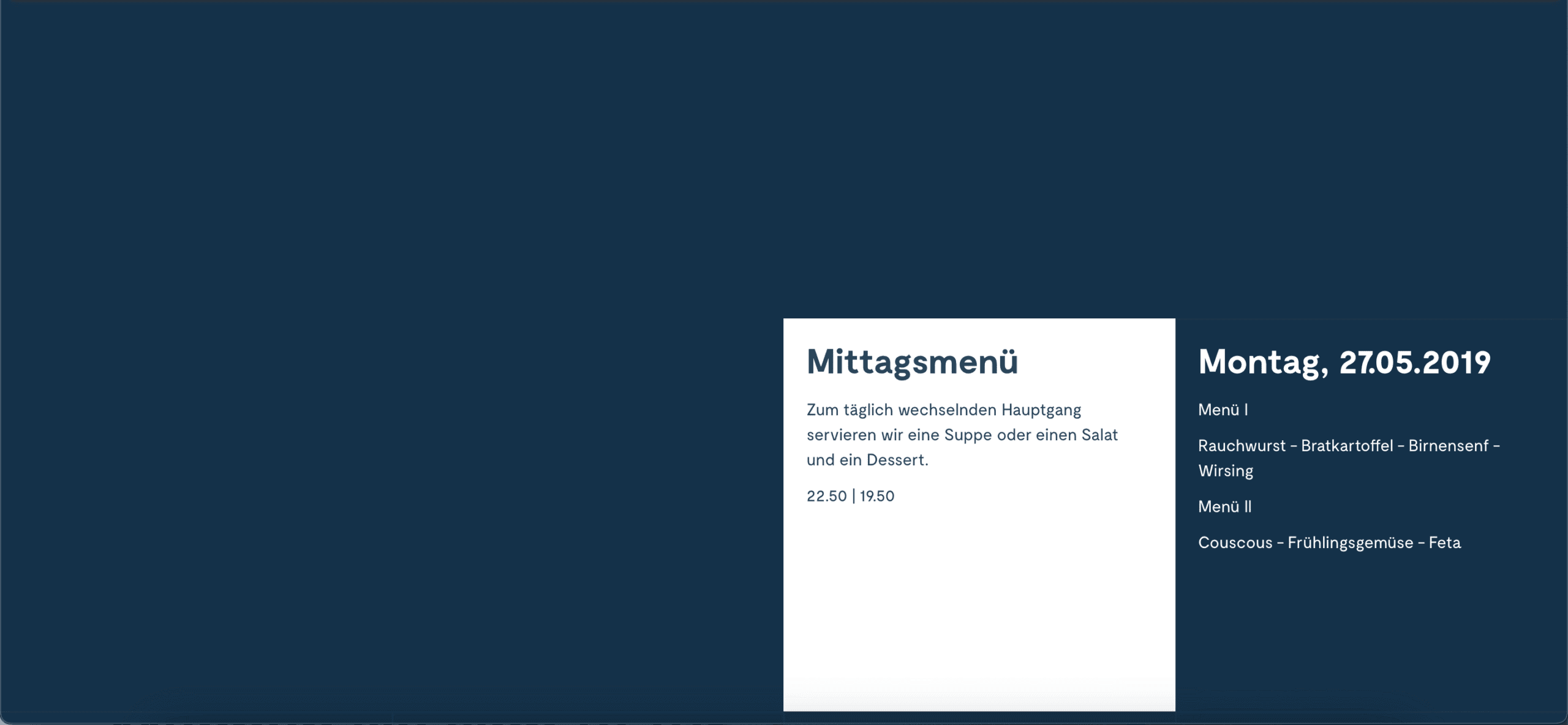 Ein dunkelblauer Hintergrund mit einem weißen Kasten zeigt ein deutsches Mittagsmenü für Montag, den 27.05.2019, mit Gerichten wie Bratkartoffeln, Wirsing und Couscous mit Feta.