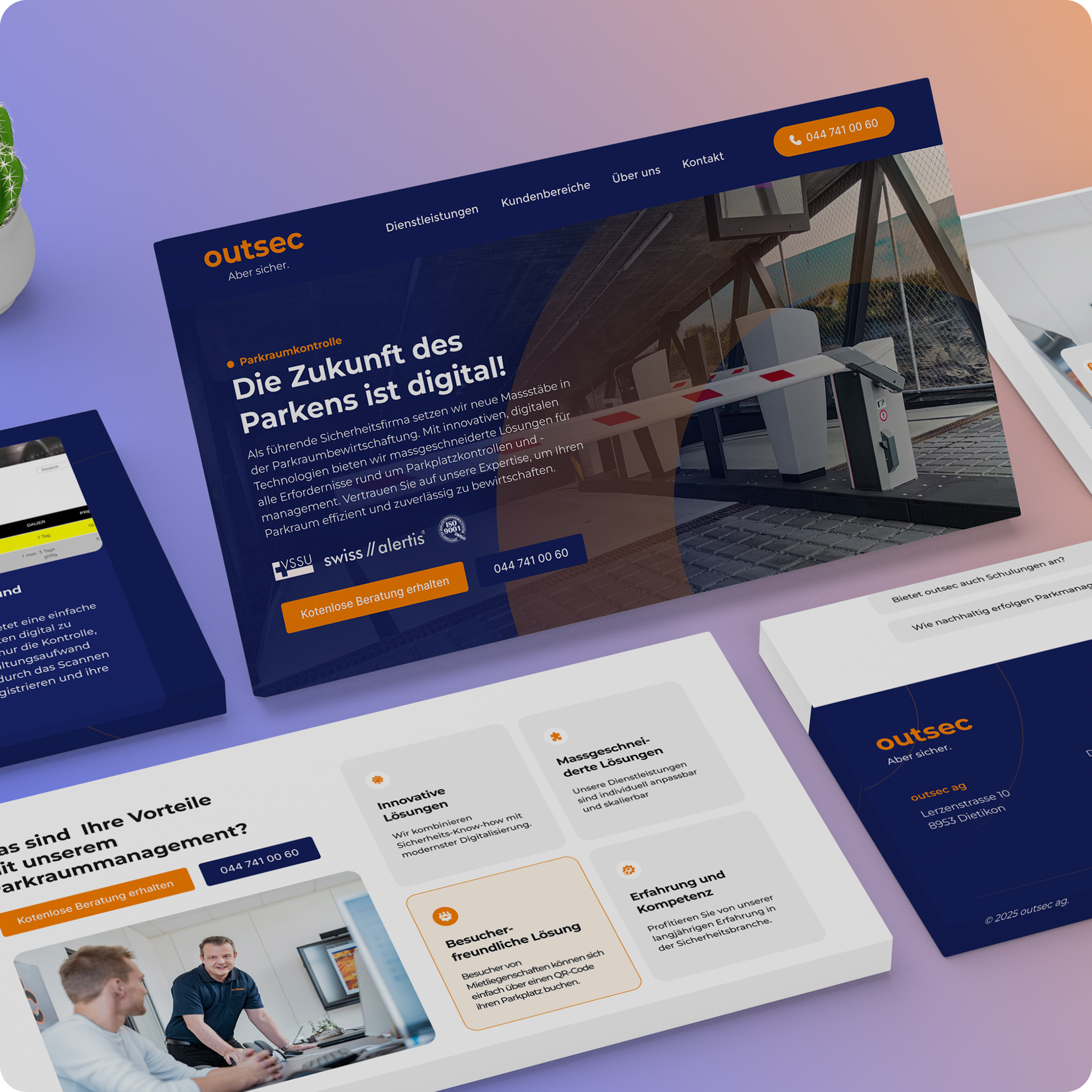 Eine Website, die auf mehreren digitalen Geräten angezeigt wird, zeigt die Homepage eines Parkraumbewirtschaftungsunternehmens mit einer digitalen Parkschranke und Abschnitten, die Dienstleistungen und Kontaktinformationen hervorheben.