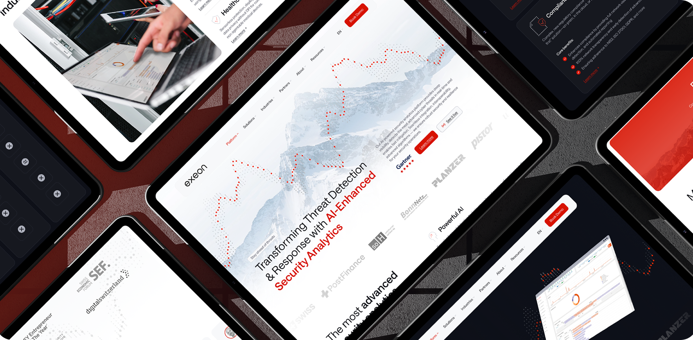 Mehrere Tablet-Bildschirme zeigen Website-Schnittstellen zum Thema Cybersicherheit mit Grafiken, Dashboards und Sicherheitsanalysen auf weißem und dunklem Hintergrund.