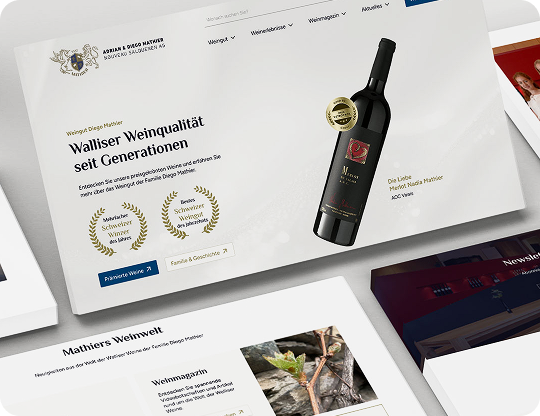 Auf der Website einer Schweizer Weinkellerei werden Auszeichnungen für die Weinqualität, eine Flasche Rotwein und Navigationslinks für verschiedene Bereiche gezeigt.