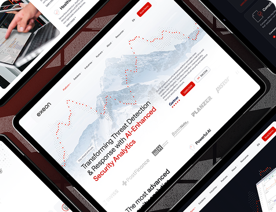 Ein Tablet zeigt die Startseite einer Cybersicherheits-Website mit einer Berggrafik, rot gestrichelten Datenlinien und Text über verbesserte Sicherheitsanalysen und Bedrohungserkennung.